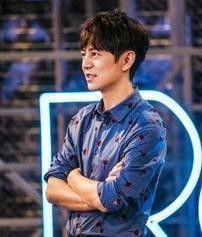 爆料娱乐圈何炅,揭秘明星背后的故事  第1张